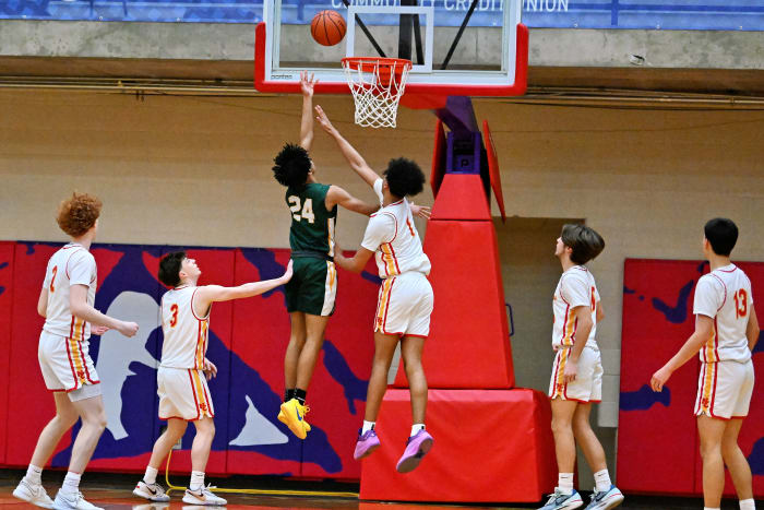 a Putnam North Eugene 5A Oregon boys basketball quarterfinal 2024 Leon Neuschwander 41